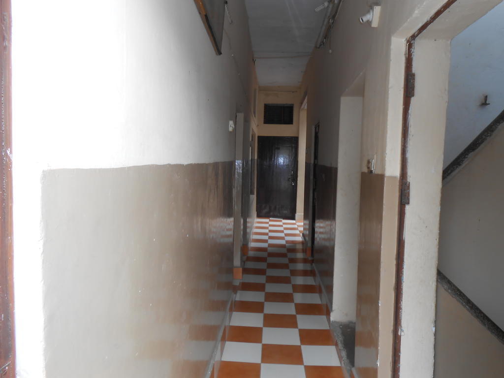 Gaurav Guest House Mathura Extérieur photo